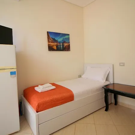 Downtown Hotel Hotell 3*