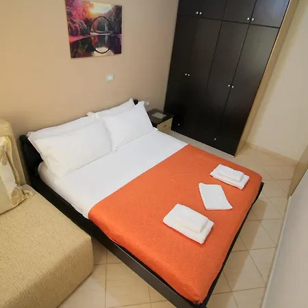 Downtown Hotel 3*