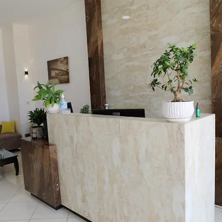 Downtown Hotel 3* Ksamil