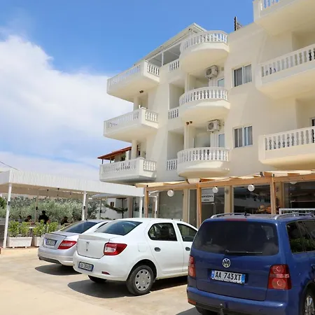 Downtown Hotel 3*
