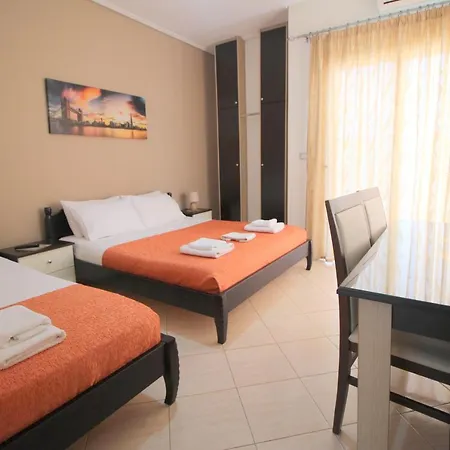 Downtown Hotel Отель Ксамил