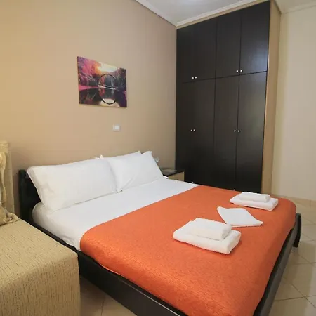Downtown Hotel Отель Ксамил